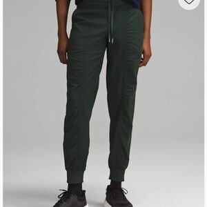 Lululemon midrise legacy green size 14 dance studio pants. New with tags